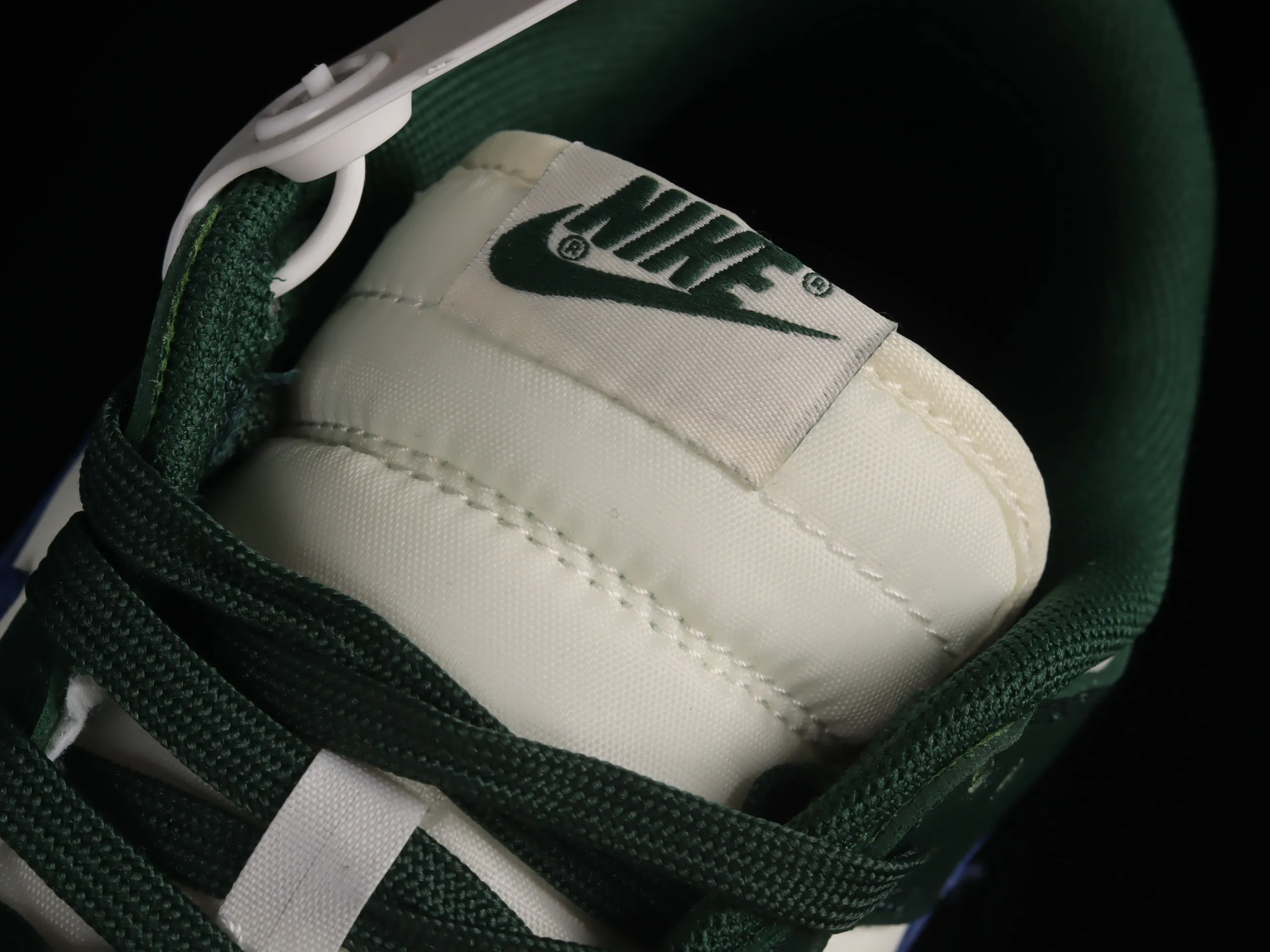 All categories Nk SB Dunk series Nk SB Dunk Low low-top sneakers Nk Dunk Low "Gorge Green" retro white and green SB low-top sports and leisure sneakers DD1503-300